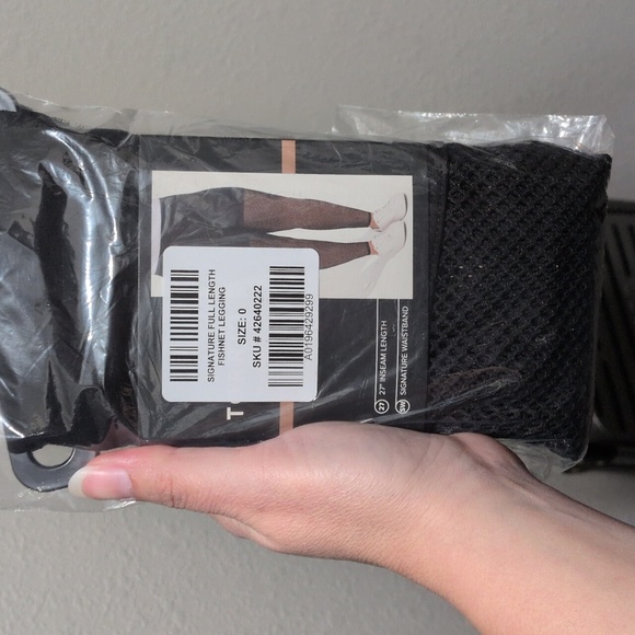 NEW Torrid Fishnet Leggings Sz 0X Footless Fishnet Tights NWT - Picture 5 of 8